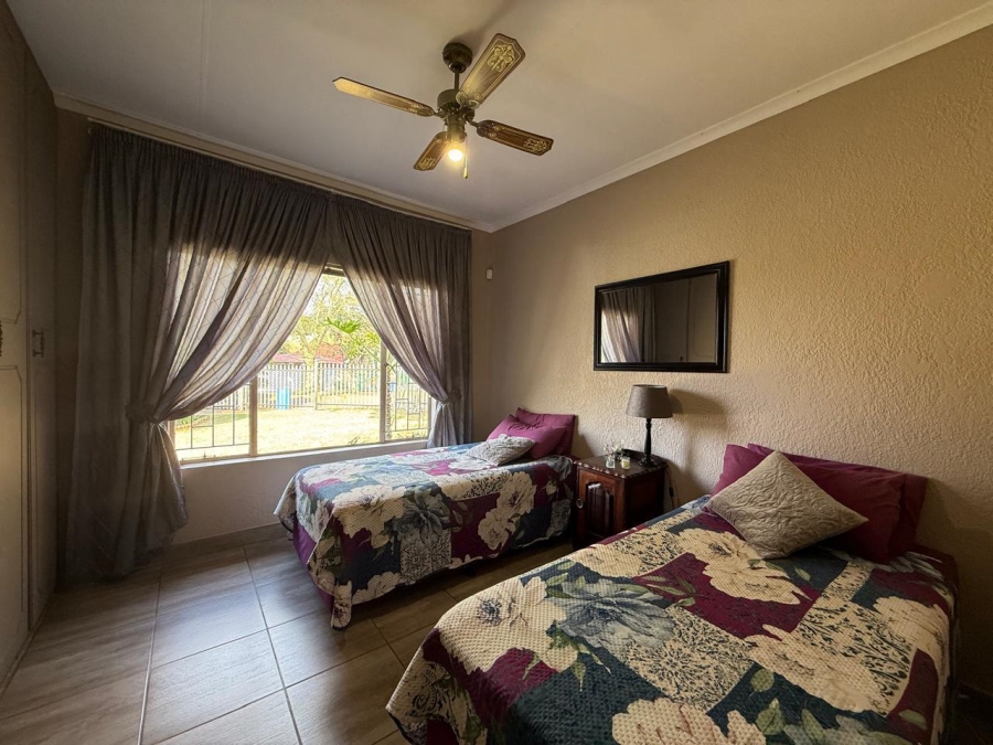 4 Bedroom Property for Sale in Geelhoutpark North West